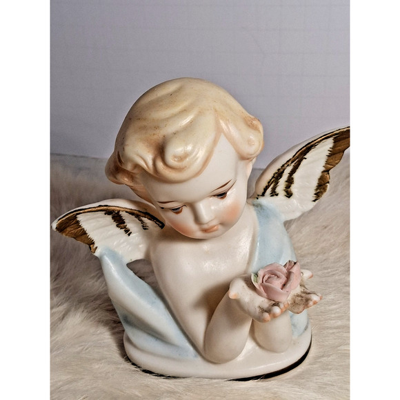Vintage Arco Angel Cherub with Wings and Pink Rose in hand - Picture 1 of 6